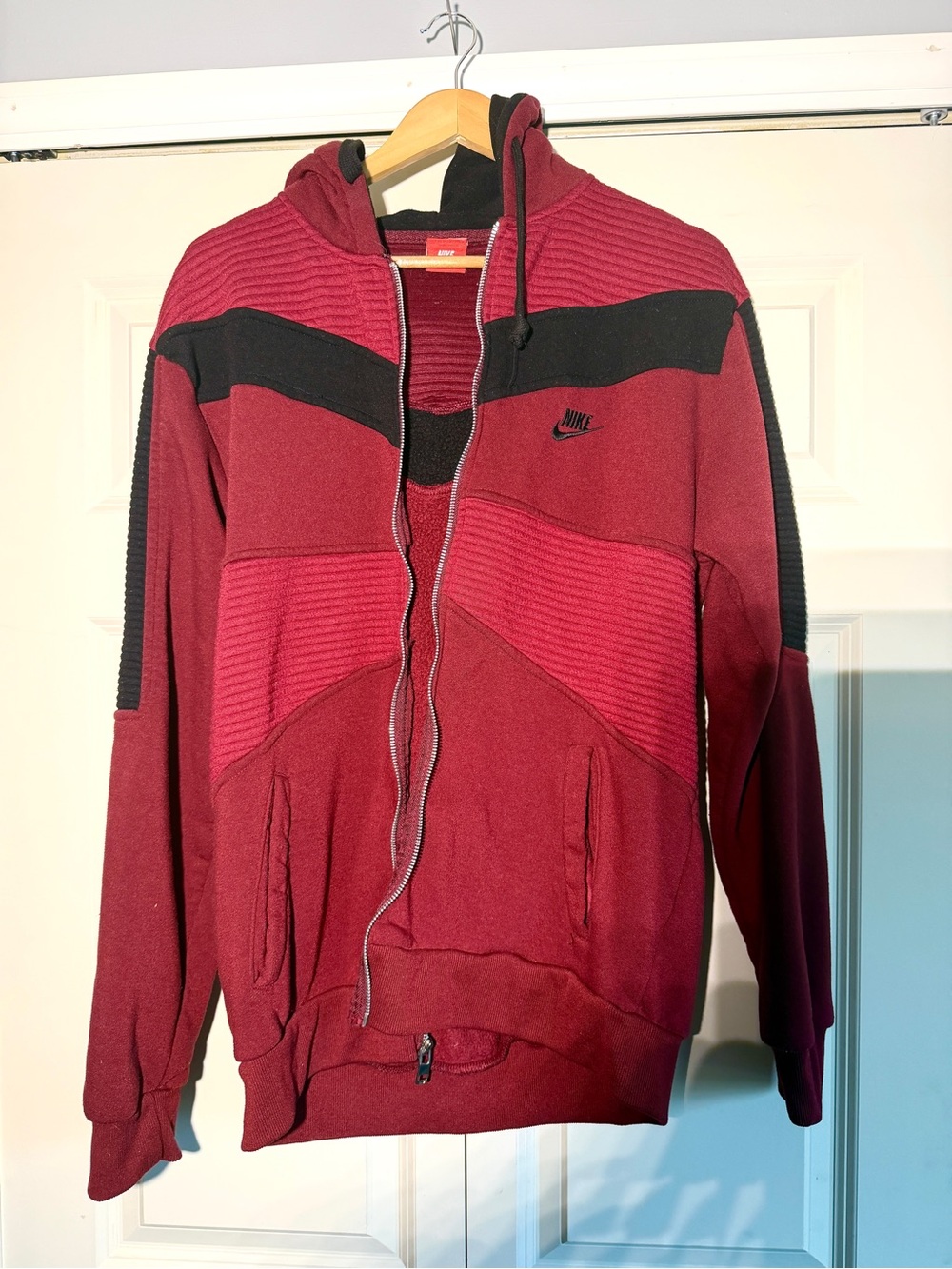 Nike Men's Maroon Full-Zip Hooded Sweater with Black Accents